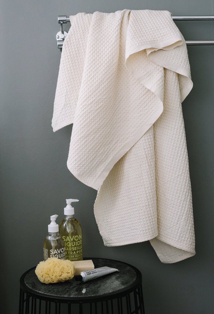 MiniCreationsSA's tweet photo. WAFFLE WEAVE VERSATILE TURKISH TOWELS • 

Tassel free
100% Turkish cotton
Eco-friendly, lightweight and functional
Highly absorbent and fast-drying
Gets softer and more absorbent with every wash
Size: 85 cm x 160 cm

Inbox us for orders &amp; sales !
#Hopefield #WestCoast https://t.co/PDLtnVf1KE