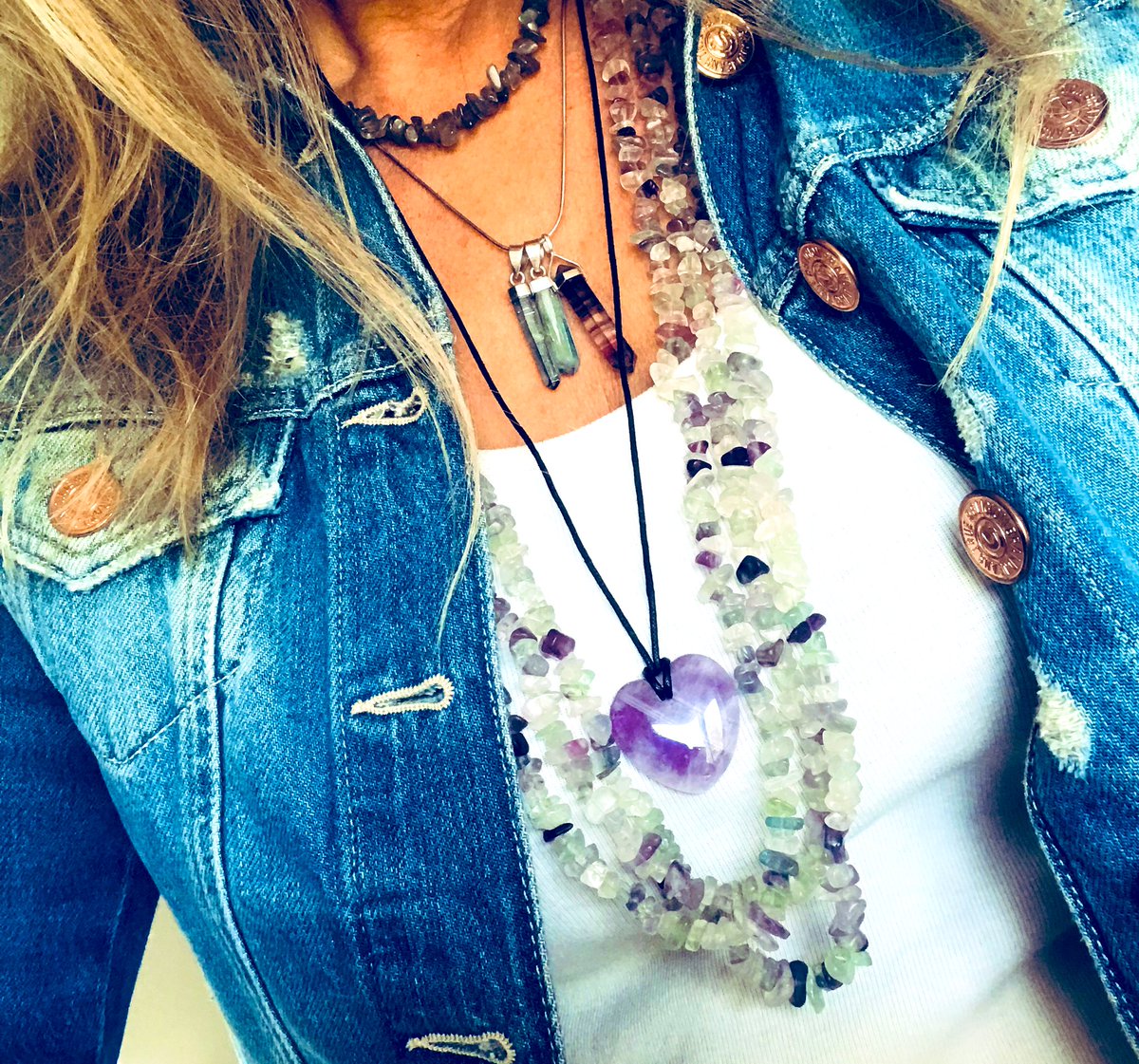 My Momma never Taught me “ Less Is More “ .. Thank you Momma ! 🙌🏻❤️

💋link in bio to shop this look💋#rockchickcottage #crystals #crystalshop #SaturdayVibes #etsy