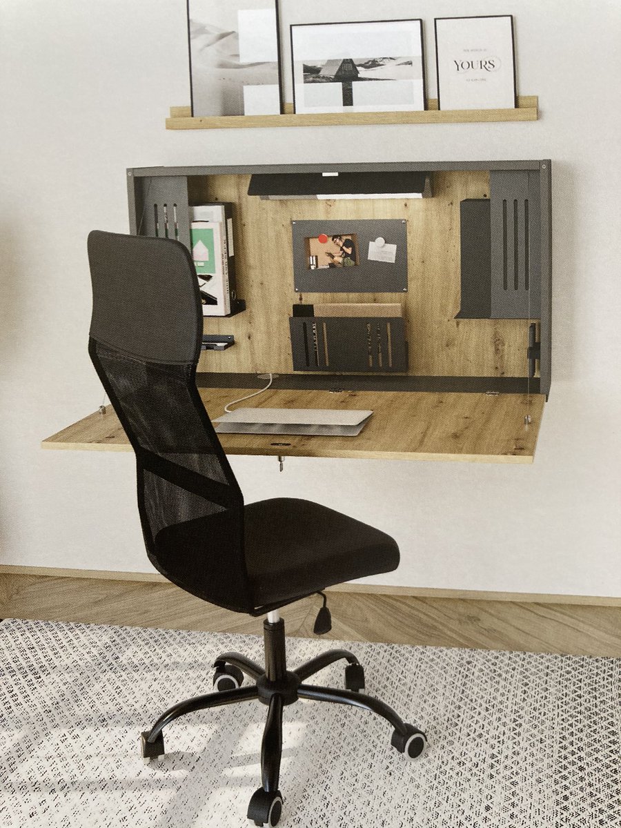 BOSSyGmbH's tweet photo. Nicht viel Platz zu Hause und trotzdem #HomeOffice? Wir haben die Lösung #MiniOffice Nach getaner Arbeit einfach Schreibtisch hochklappen. Fertig. Nach Wunsch Foto oder Bild auf der Rückseite ist auch realisierbar. #SchönerArbeiten https://t.co/zXo3zniLfn