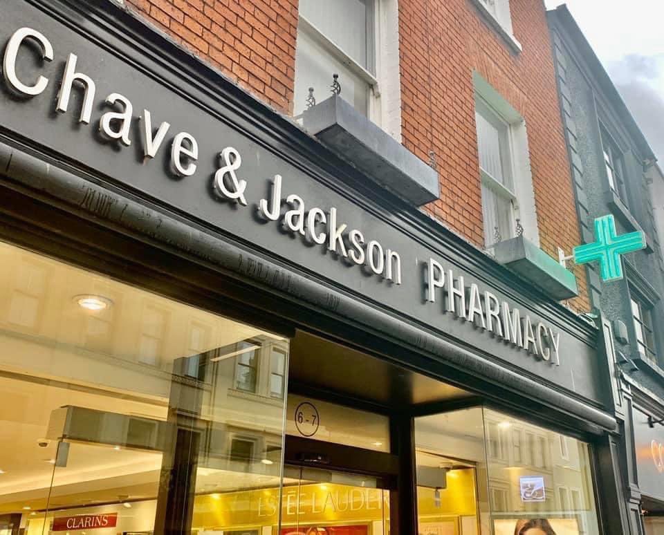 Chaveandjackson's tweet photo. WE ARE OPEN
Normal opening hours will continue as usual at our store on Broad St, Hereford. When you visit us, you will be able to shop our whole store including all our beauty and fragrance counters and pharmacy. #Hereford #OpenDuringLockdown #LocalBusiness #beauty https://t.co/0GLbwFQra7