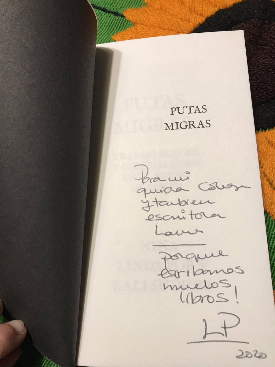 laurabonetg's tweet photo. Rebre aquest exemplar de #putasmigras de @porn_davis, Nina i @Kali_Sudhra d'OnA Ediciones el #diademuertos, el millor regal! Llegiu-lo, llegiu-les #trabajosexualestrabajo https://t.co/G3El45OWa8