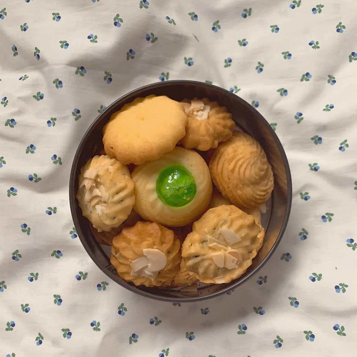 クッキー缶🍪

ドレンチェリーがポイントです🍒

#手作りお菓子