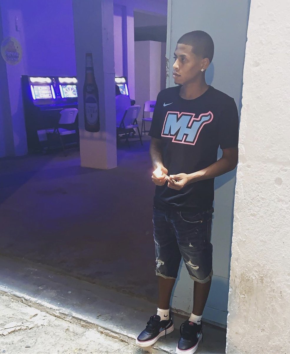 MoneyTeam_Spec's tweet photo. One of the realist niggas to ever walk this earth &amp; that’s on god! RIP little brother, miss you &amp; love you always!!!! 🙏🏽❤️💔💯 #400BHA https://t.co/IdbAOB9nkQ