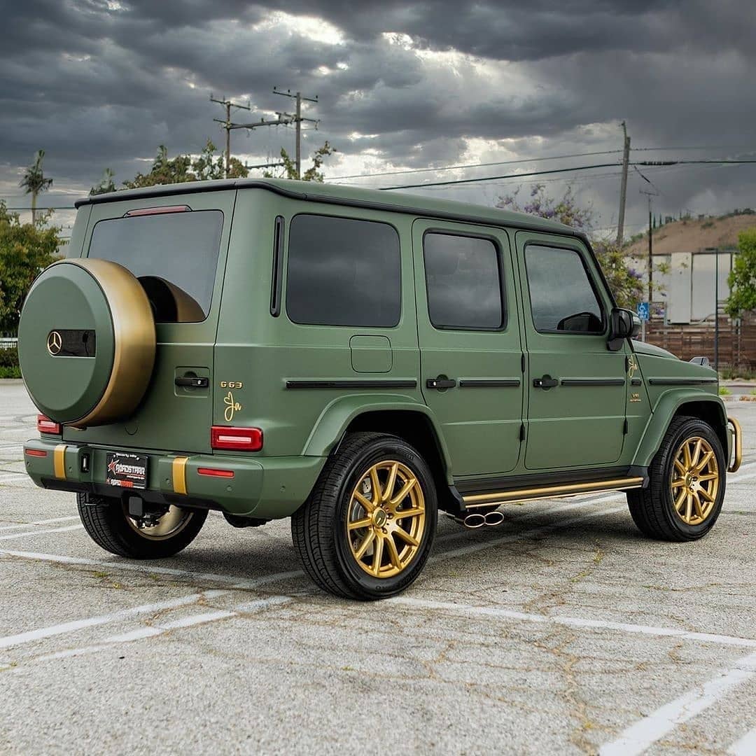 gclass_benz's tweet photo. #MercedesBenz #Mercedes #gclass #gwagon the green and gold is something else 😍 https://t.co/OhLdk8CRK3