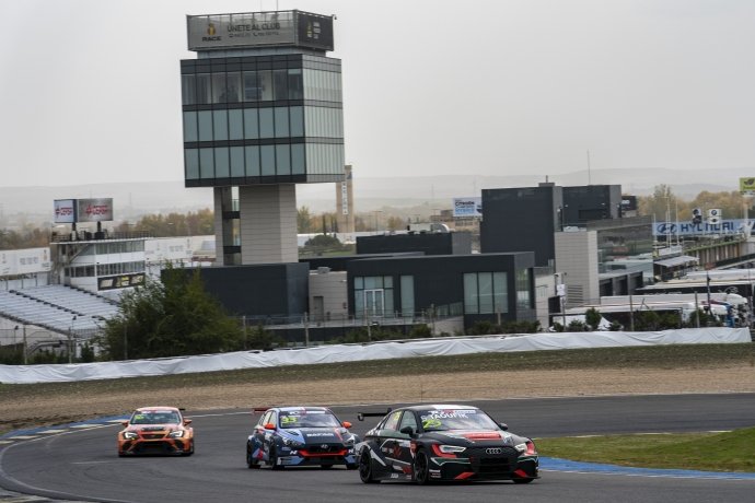FINAL DAY OF THE TCR EUROPEAN CHAMPIONSHIP OF 2020!!

Today the last two races of the TCR Europe 2020 season will be driven with Mehdi Bennani and Nicolas Baert still in the fight for the European championship! 

Lets go guys!! 👏🏼👊🏼