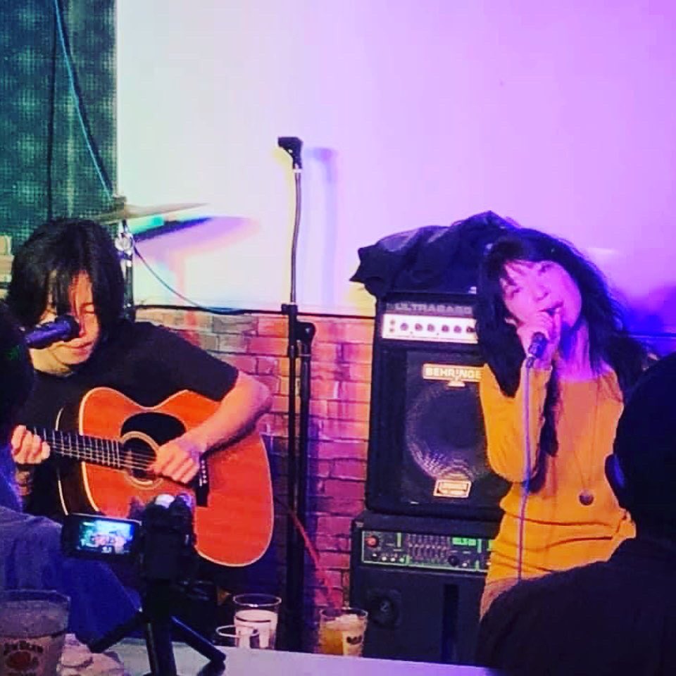 miyakonosco's tweet photo. INJAGO桜ヶ丘でした!
めーちゃくちゃ久しぶり❗️
ご来場&配信ありがとうございました😊😊
おつまみ&スイーツも(演奏も?)好評で良かったです^ ^
久しぶりにお会いできた方もいて嬉しかった❣️
そして、ここでのライブは変わらずいつも楽しい^ ^
ギターサポート村山政太
#gotolive https://t.co/gS5HQhdgIf