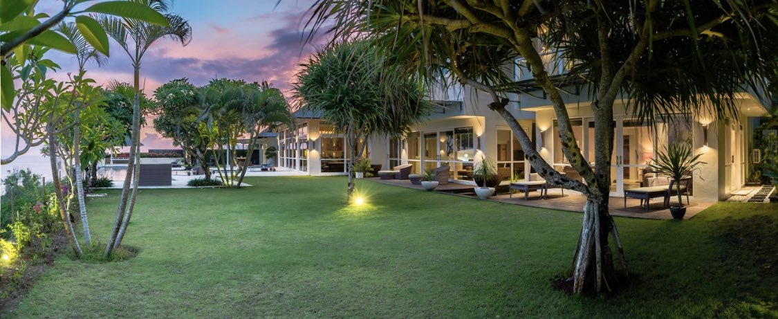 We have started having guests staying in our villa! Please contact us for long stay rate. Stay safe and well.