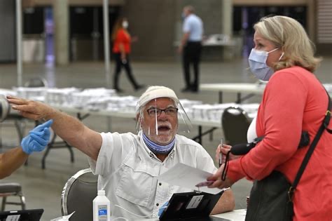 GitRDoneLarry's tweet photo. KC Chiefs coach Andy Ried tells a ballot observer she can observe way the hell over there! https://t.co/Xtlx5rTBex