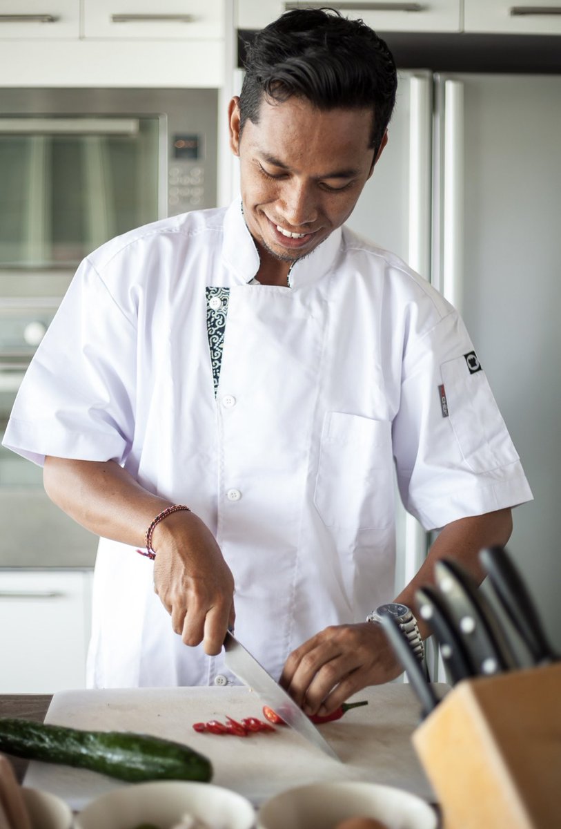 Arta will prepare the yummy breakfast for you 🍳 🍞 🍜