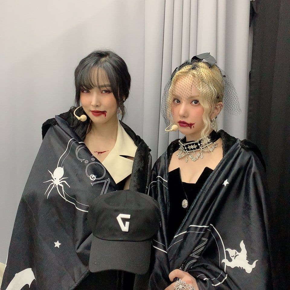 GFRDofficial's tweet photo. [❤ #여친Day]
추억🎀소환  

#여자친구 #GFRIEND &amp; #BUDDY 
in #G_CON

#은하 #EUNHA #유주 #YUJU
#Night_Drive https://t.co/mphQkgX8ae