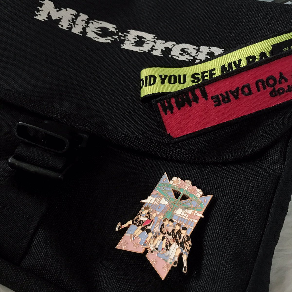 diduseemybagph's tweet photo. Until spring comes again
Until the flowers bloom again

Pin by @KoJikook 💜

#WhatsOnOurBag
#DYSMBPC
#BTSPinCollection https://t.co/zPzUC0954w