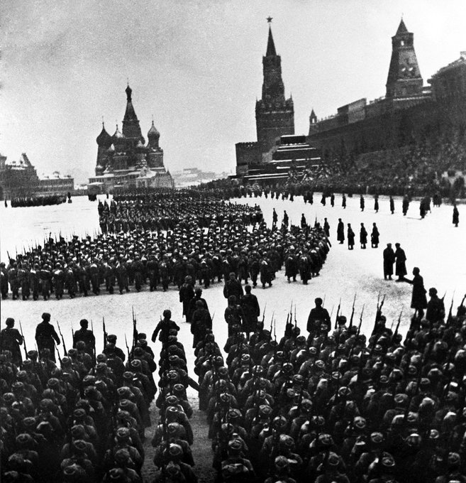 This day in 1941, Stalin ordered the traditional October Revolution Parade while Axis forces are near Moscow.

Stalin delivered a speech to the soldiers on the parade on Red Square who would go to battle immediately after the parade. #WW2