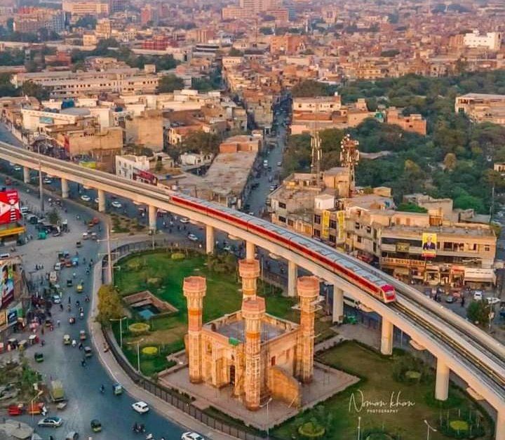 MAliHisbani786's tweet photo. Karachi, Sindh ke tax pe palne wale city ka view ❤😍 https://t.co/nL72NHIXxH