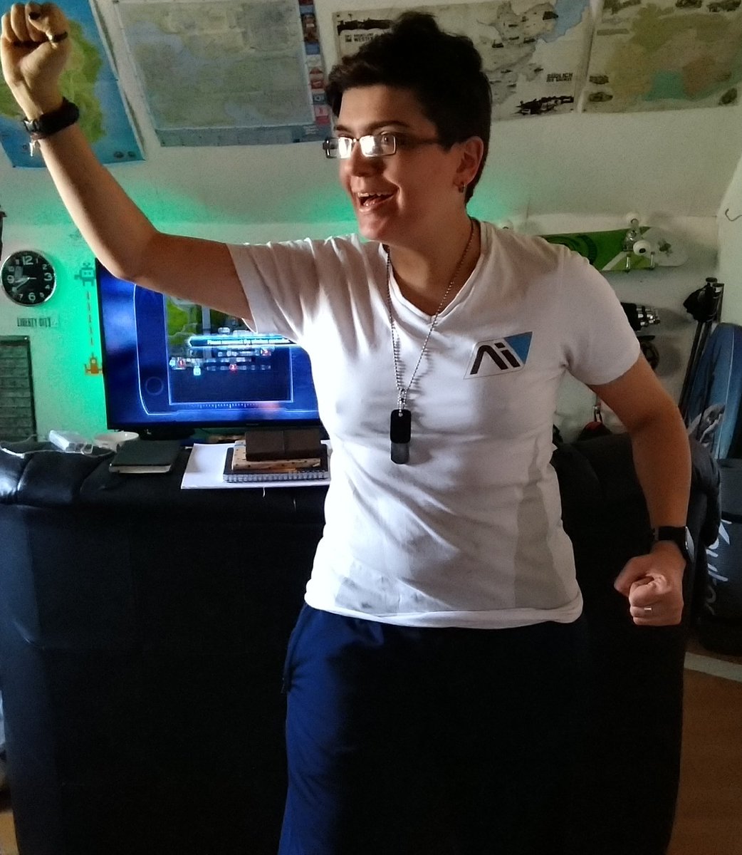 commandernici's tweet photo. Me when bioware announces
#MassEffectTrilogyRemaster today vs when it's #MassEffectAndromeda2

#N7Day #masseffect https://t.co/Rn2ZaAH8fU