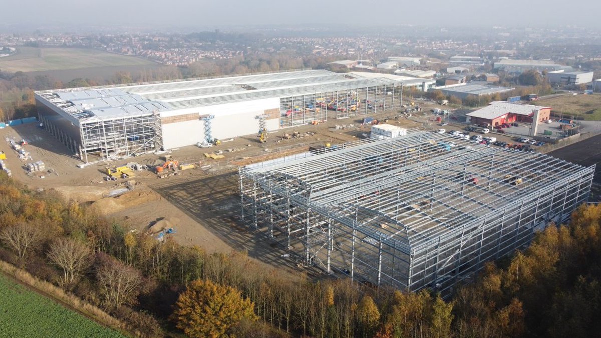 Team UKWS now underway at Silkwood Park in Wakefield. Our site teams are working hard to deliver over 310,000 sq ft of new #industrial &amp; #logistics space!
We are delighted to be working once again with the team at <a href="/jffinnegan/">FINNEGAN</a> <a href="/PLPropUK/">PLP</a> #team #construction #cladding
