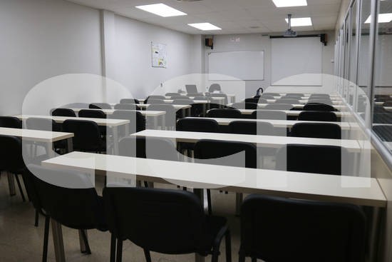 ACNgirona's tweet photo. Les #acadèmies de llengües i reforç reclamen poder obrir, per tenir "el mateix tracte" que les @eoicat . Adverteixen que moltes "estan a punt de tancar" i que s'ha incrementat l'economia submergida en el sector @educaciocat https://t.co/QJ8ltoUDVa