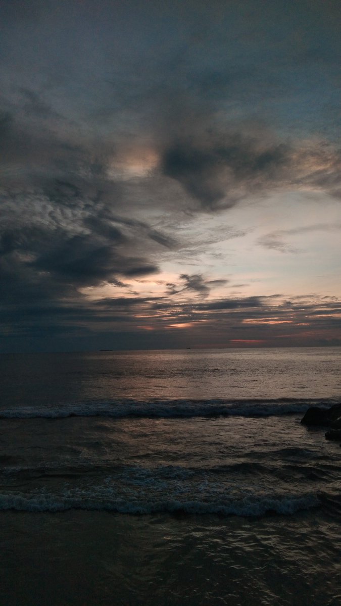 veezdx's tweet photo. yang mauu buat project yoongi untuk latar langit di padang akuu banyaaak ternyataa wkwkwk, maap yaa kalo kebanyakan nya pantai huhuhuuu :(( 

a threaad https://t.co/WqagnNFLZ8