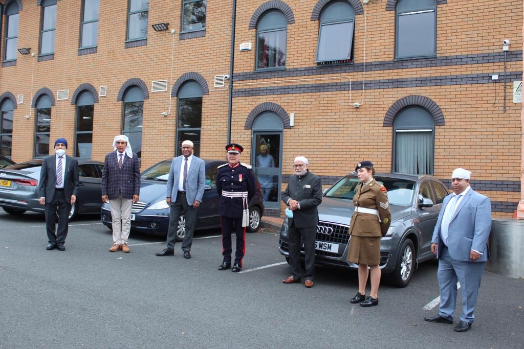 Bham_Childrens's tweet image. We'd like to say a huge thank you to the extremely generous and kind-hearted worshippers at Sri Dasmesh Sikh Temple in Lozells. They raised an incredible £25,000 for us, which will be used to fund two new dialysis machines for our Renal Unit. Read more at: orlo.uk/l5dZo