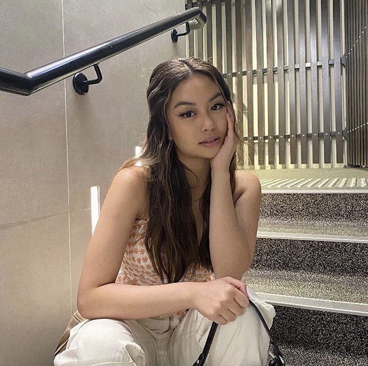 azrielatiras's tweet photo. she’s so attractive 🥺 https://t.co/q9sjHU0HSR