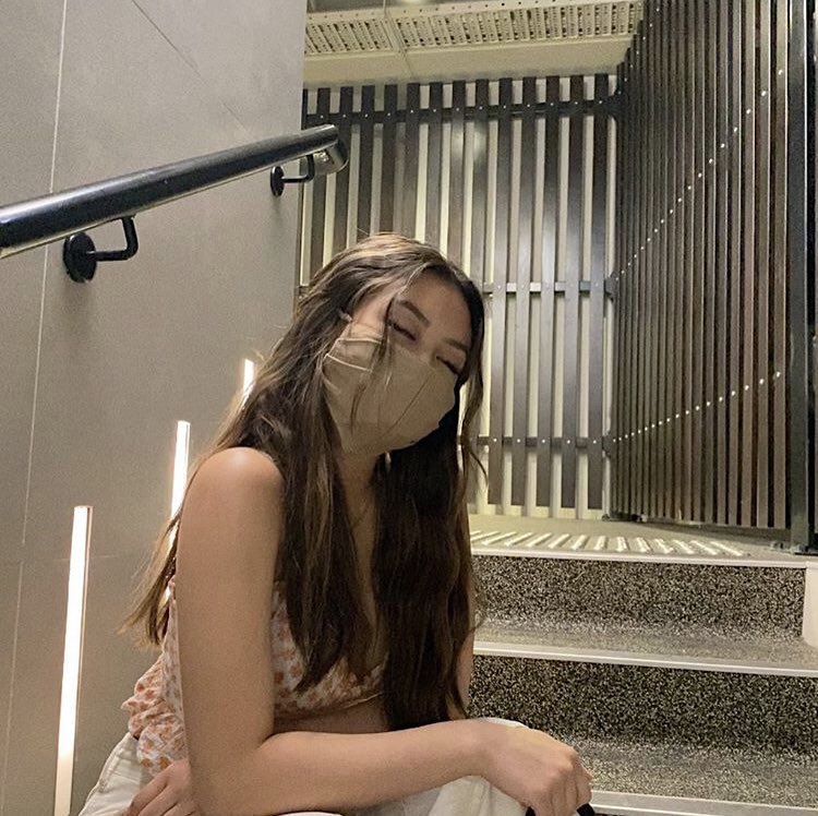 azrielatiras's tweet photo. she’s so attractive 🥺 https://t.co/q9sjHU0HSR