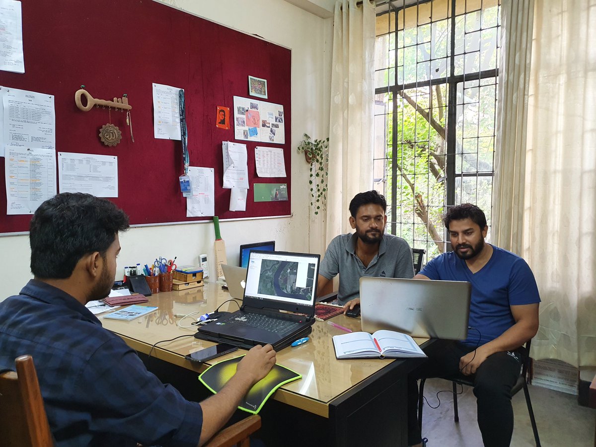mohamma64508589's tweet photo. Data input and analysis is going on. Recently River and Delta Research Centre - RDRC have surveyed 4000+ demarcation #pillars along the #river #Buriganga and #Turagh. Report is coming. Stay tuned.
#DhakaRivers #RDRC https://t.co/2YpkWc2NFf