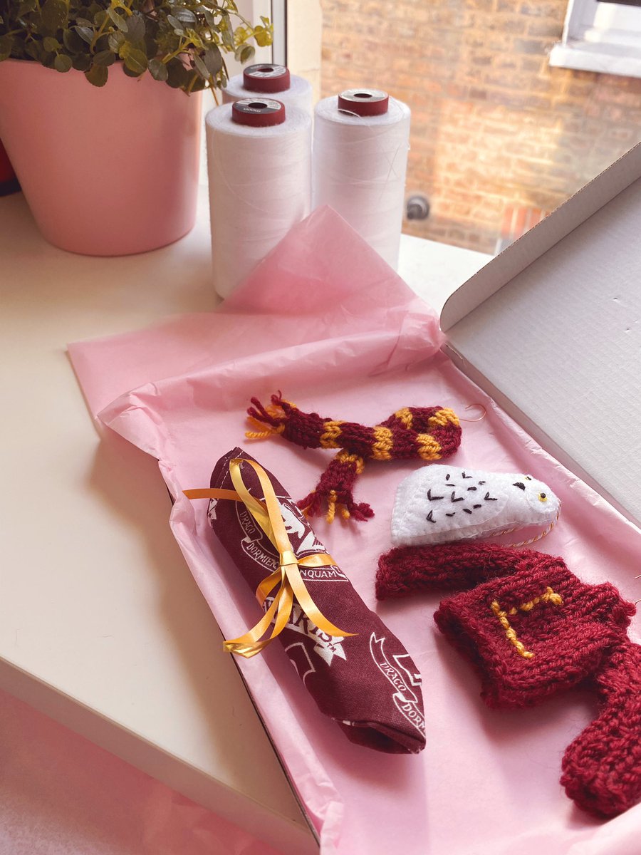 laura_mugz's tweet image. Would mean the world to get some rt’s for my little business! I make lots of cute things that would make excellent Christmas gifts so if you’re looking to shop small this year please check out my store! etsy.me/2U6t0Ze