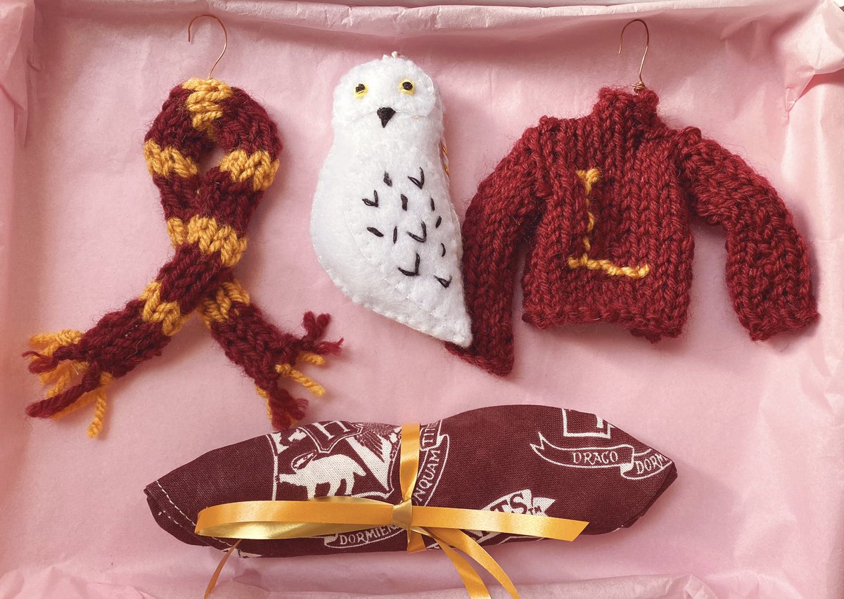 laura_mugz's tweet image. Would mean the world to get some rt’s for my little business! I make lots of cute things that would make excellent Christmas gifts so if you’re looking to shop small this year please check out my store! etsy.me/2U6t0Ze