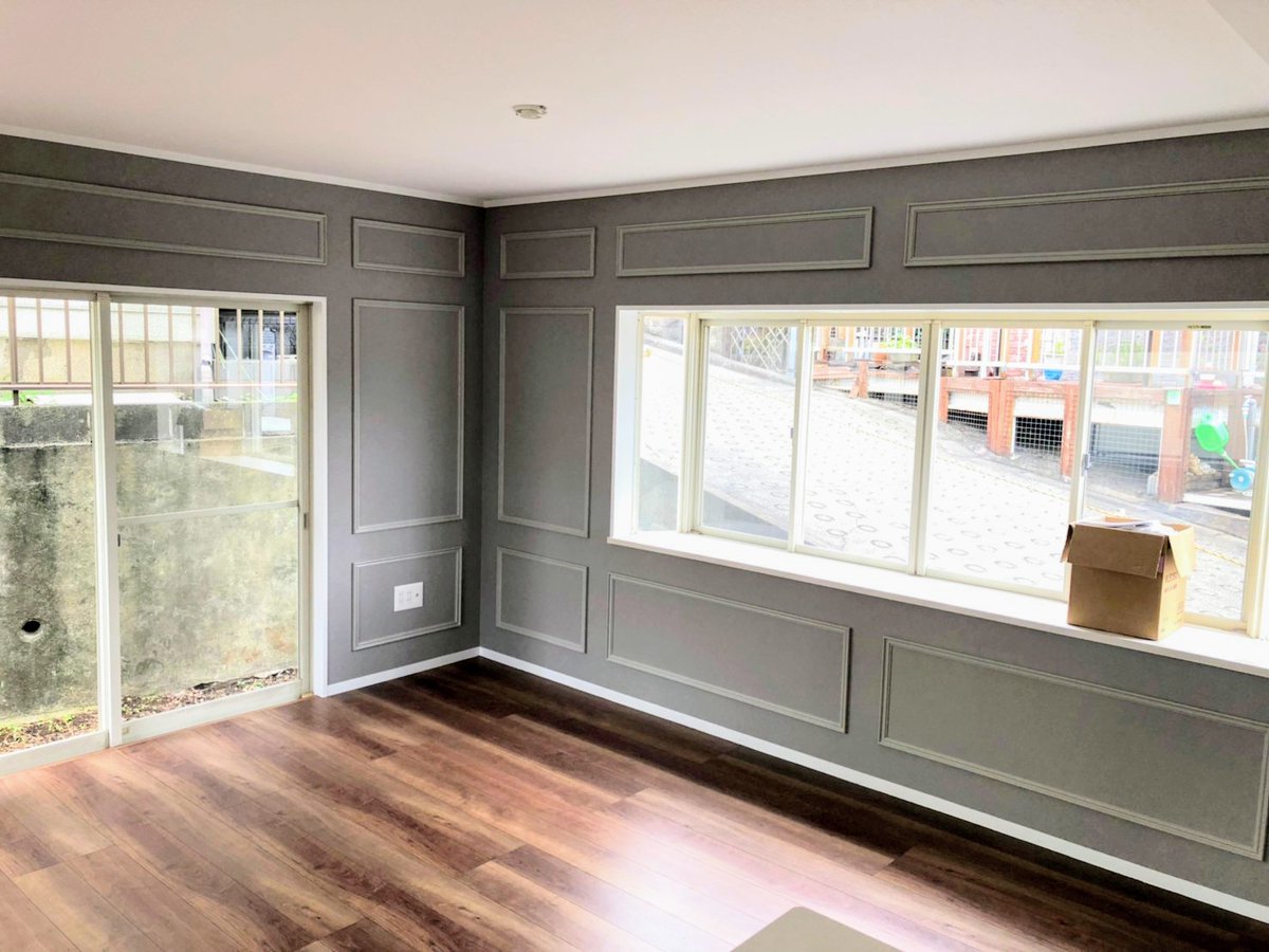 O Xrhsths あんしん住宅ネット Sto Twitter モールディングの壁 が フレンチ シックで おしゃれな家にリノベ中 もうすぐ完成 T Co Xifvutmcw7 01 36 インテリア 家 リフォーム 横浜 ホノルル工務店 一軒家 リノベーション 壁 壁紙 壁面