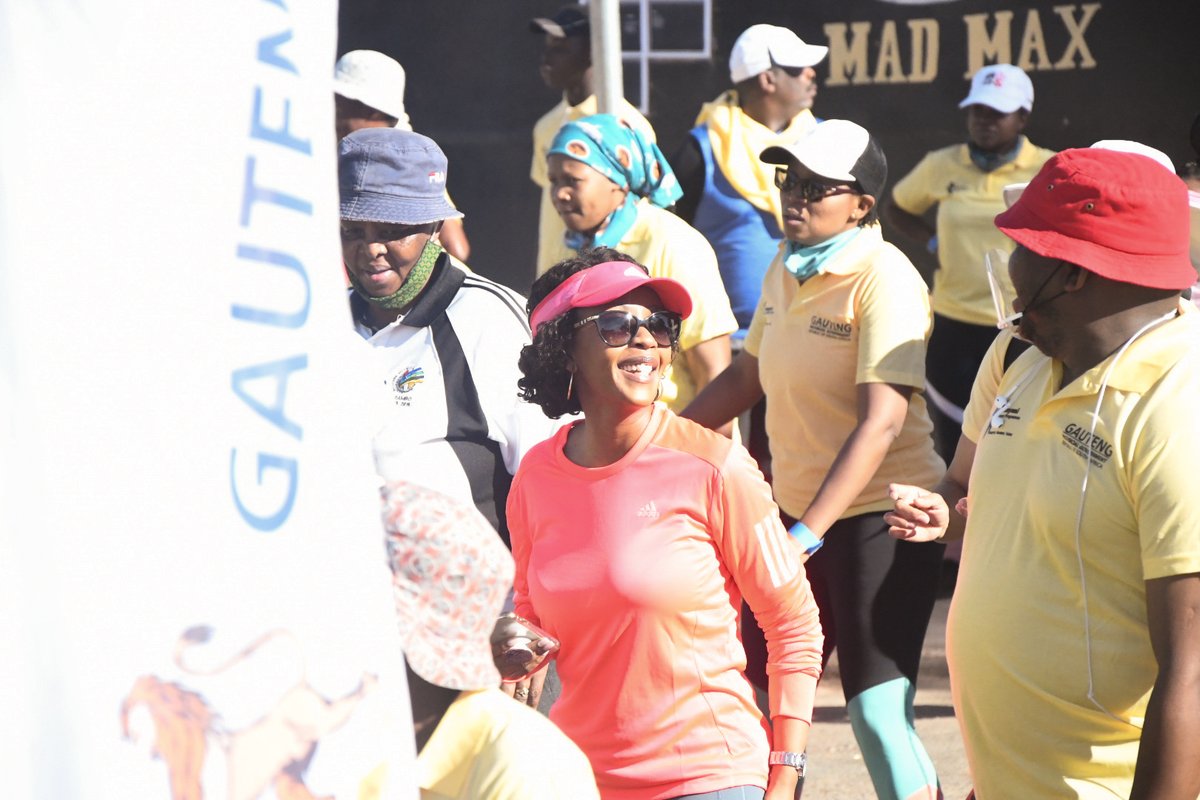 GautengSACR's tweet photo. The Hanyani Wellness Programme resumes. This weekend’s activation took place in Kagiso and will be followed by a series of these in all 5 regions of Gauteng every weekend until 15 December 2020.
#HanyaniWellness #HealthisWealth #KeepingGautengActive
#GautengCares #MpiloYam https://t.co/uypgD1NmO0