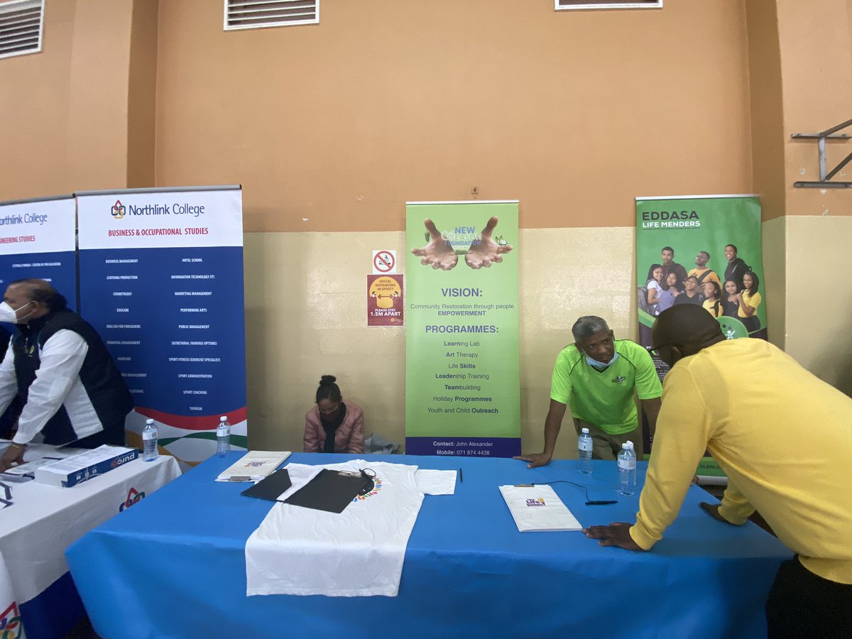 ricardomackenzi's tweet photo. The afternoon @CityofCT Executive Mayor Dan Plato #EmpoweringYouth in Mitchells Plain as part of Mayoral Outreach #LifeCounts, empowerment and development programme.
This program afford youth access for funding/learning opportunities via @CityofCTAlerts .
#LetsGetsToWork https://t.co/F7NsqLpkTX