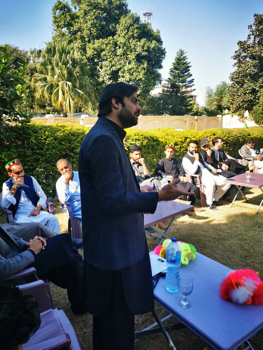 FaizanAliRazza1's tweet photo. صدر پی واۓ او خیبر پختونخواہ سمیع خان،ڈپٹی سیکرٹری اطلاعت عرفان آفریدی کی پی ڈی ام کے حوالے سے ہری پور آمد۔ میٹنگ میں ضلعی صدر ہری پور ذولفقار قریشی،پی واۓ او صدر ہزارہ ڈویژن ماجد خان جدون،جنرل سیکرٹری مقصود خان،سیکرٹری اطلاعت فیضان علی رزاق موجود تھے۔ https://t.co/NPGwZHknVJ