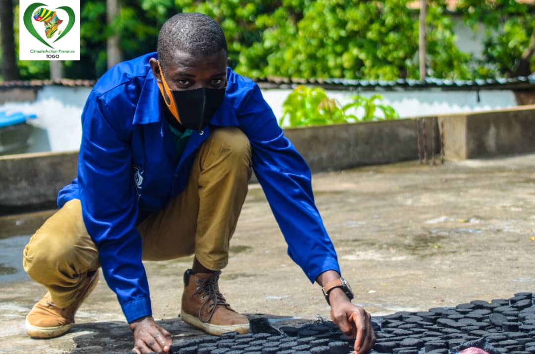 RichardMunang's tweet photo. @environmentca @unep #NDCs Waste project work in #Senegal #CoteDIvoire have provided lessons which are inspiring #youth to retool thier skills and turn #WasteToWealth in #Togo #Uganda #Nigeria #Kenya #DRC #Ghana and across #Africa @FranckPortalupi @idrissadiatta @Kjulybiao https://t.co/AvadQEf6it