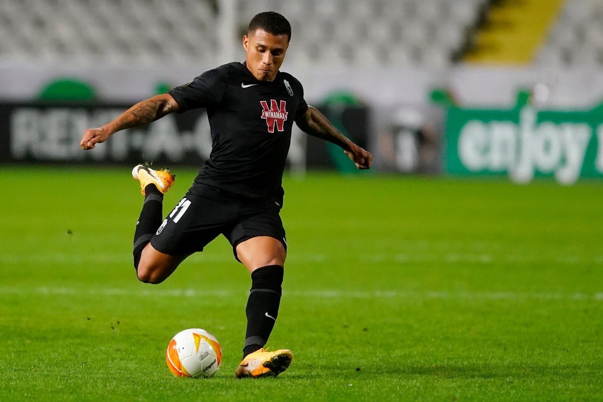 LAPECOSAFUTBOL_'s tweet photo. Finalizado el partido, Omonia 0 - 2 #GranadaCF UEFA Europa League ๐ @Darwin_Machis ๐ป๐ช FUE TITULAR 90' - @YangelHerrera8 ๐ป๐ช FUE TITULAR ๐ 89' #VENEX #LAPECOSAFC
El Granada CF de los venezolanos Herrera y Machรญs ๐ป๐ช es lรญder del Grupo E #EuroLeague https://t.co/ZKXltyuCUl