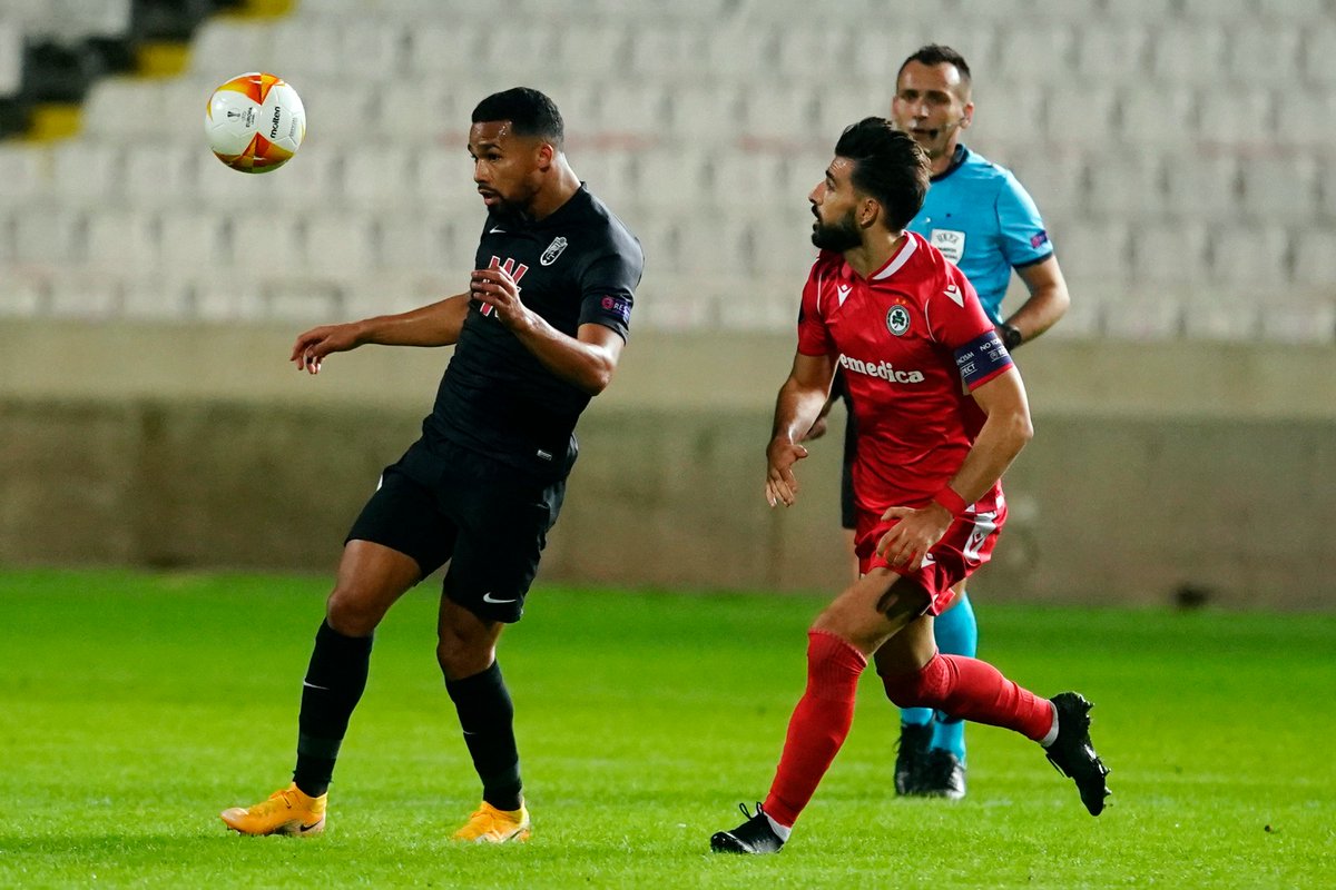 LAPECOSAFUTBOL_'s tweet photo. Finalizado el partido, Omonia 0 - 2 #GranadaCF UEFA Europa League ๐ @Darwin_Machis ๐ป๐ช FUE TITULAR 90' - @YangelHerrera8 ๐ป๐ช FUE TITULAR ๐ 89' #VENEX #LAPECOSAFC
El Granada CF de los venezolanos Herrera y Machรญs ๐ป๐ช es lรญder del Grupo E #EuroLeague https://t.co/ZKXltyuCUl