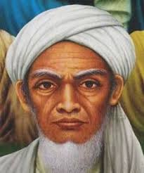 "Trus bagaimana critanya Islam menjadi agama mayoritas?"Sekitar tahun 1440 Sunan Ampel bersama rombongan datang dari Vietnam. Bukan sebagai pedagang, beliau datang sebagai kelas Brahmana, kelas pemuka agama.