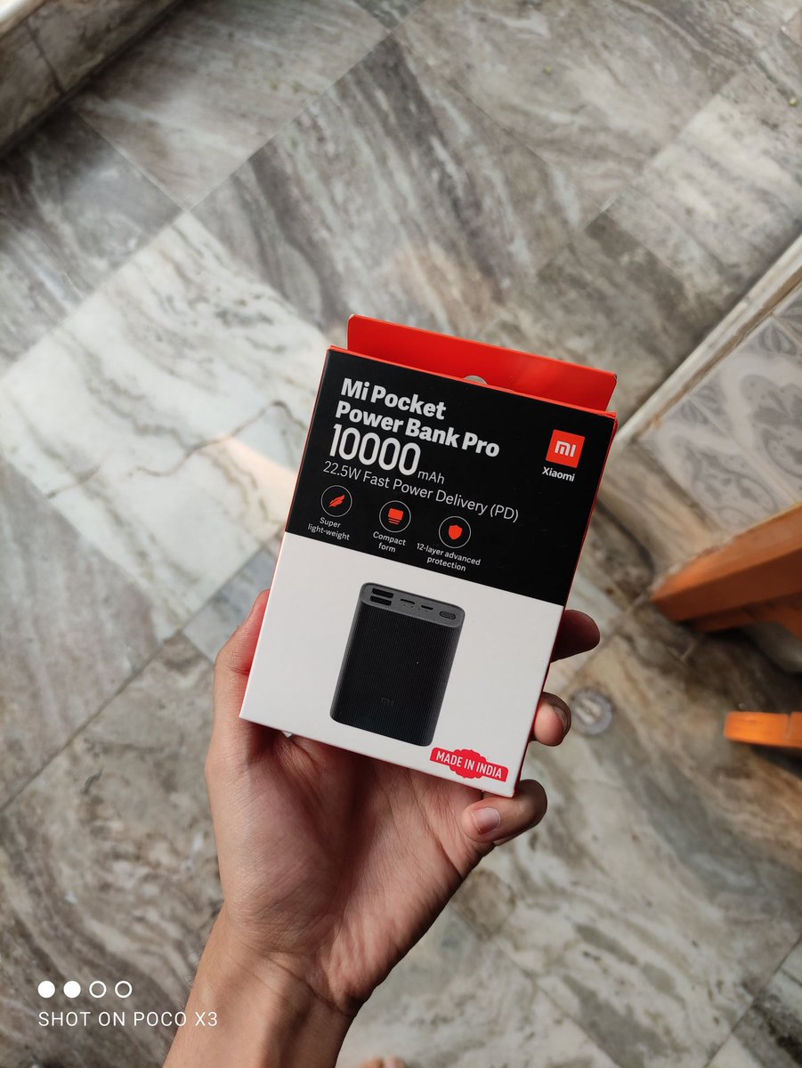 IndiCoder18's tweet image. GIVEAWAY TIME booooiiisss.. one of you can win a brand new Mi Pocket Powerbank Pro.

RULES :-
1. Follow Me
2. Retweet

Bas..ho gaya.. 😄 Winner will be announced after 5/6 days. 😬😬
