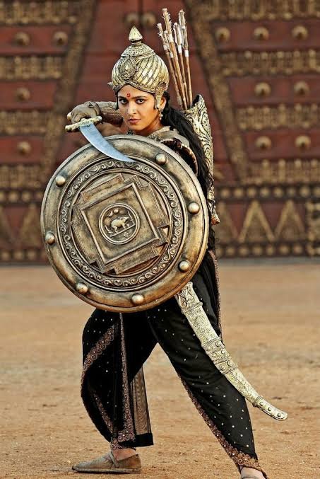 Gave 90+ Crores Worldwide with Rudhramadevi One of the finest role  #HBDAnushkaShetty  #AnushkaShetty