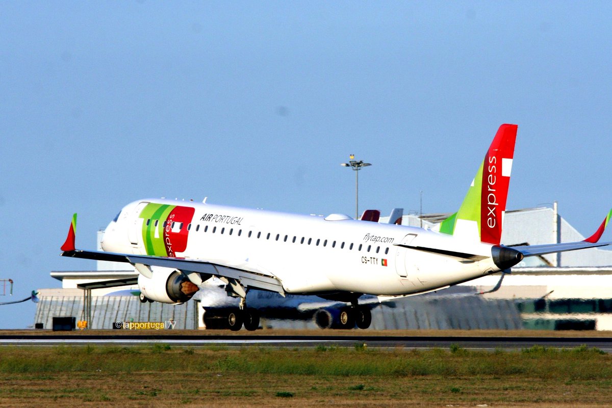 tapportugal77's tweet photo. TAP Air Portugal Embraer ERJ-195AR #tapairportugal #tapportugal #Embraer #instaplane #instaaviation #instagramaviation #aviationphotography #aircraft #avgeek #plane #airplane #wearewos #instaaircraft #aviation_pub #instaspotter #avgeekphoto #planegasm #coolplanes #airplanephotos https://t.co/gSIBFkDyJJ