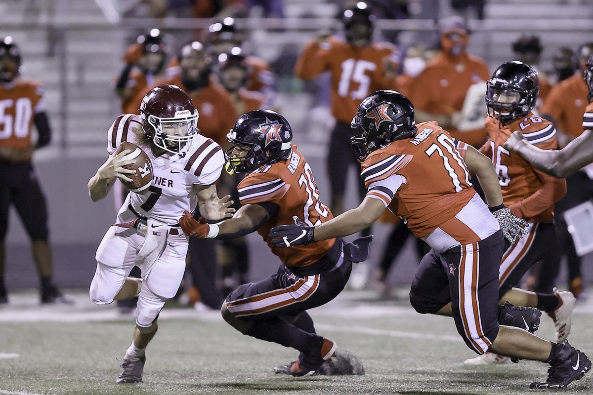 fbheraldsports's tweet photo. “I tell the guys all the time, if we stay out of our own way and play Ranger football, we are a very good team,” coach Cornelius Anthony said. 

| Rangers get big win over Kempner to keep playoff dreams alive |📲 https://t.co/5rqJ0k94UC |✏️ @ChadDWashington |📸 @CFHSsports | https://t.co/8VT3Al8uxD