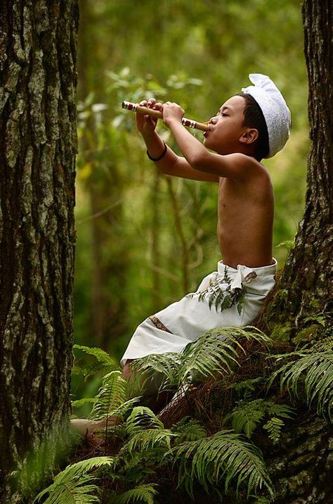 Apakah dulu kita benar hebat, bukan itu yang harus menjadi pertanyaan, namun akankah hari ini kita akan bertindak hebat, itu adalah tugas kita bersama sebagai sang pewaris darah hebat Nusantara....