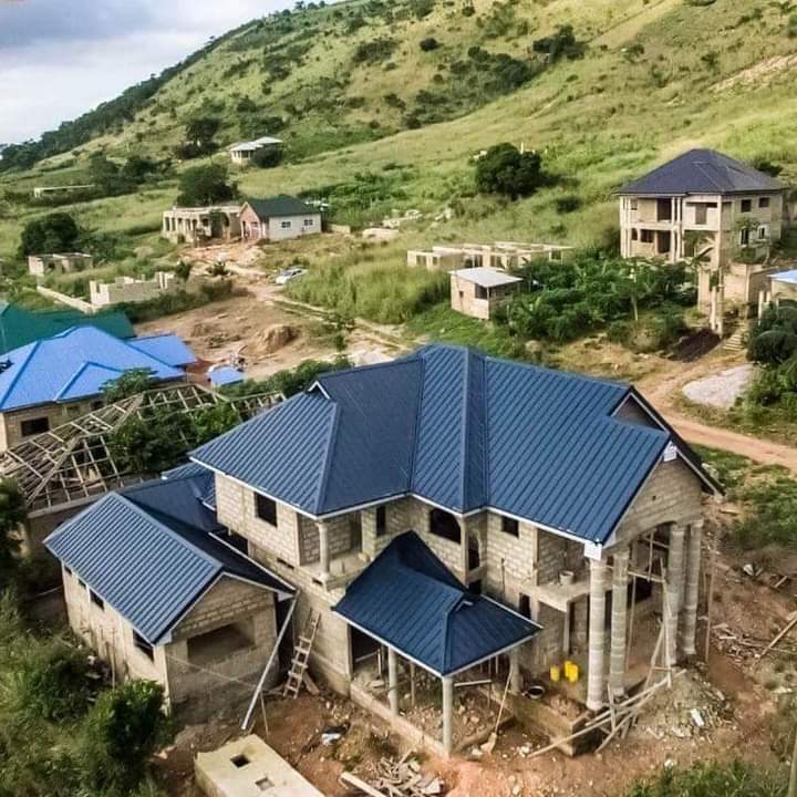 EmpressPomaa's tweet photo. Our professionally trained installers will provide you with the highest craftsmanship during installation for all your roofing and cladding projects. π π π
.
π±Call us on 0277075050 or 0245775050 for all your roofing needs.
.
WE GOT YOU COVERED ππ π
#roofit #roofingcontractor https://t.co/2UnSJsrxA8