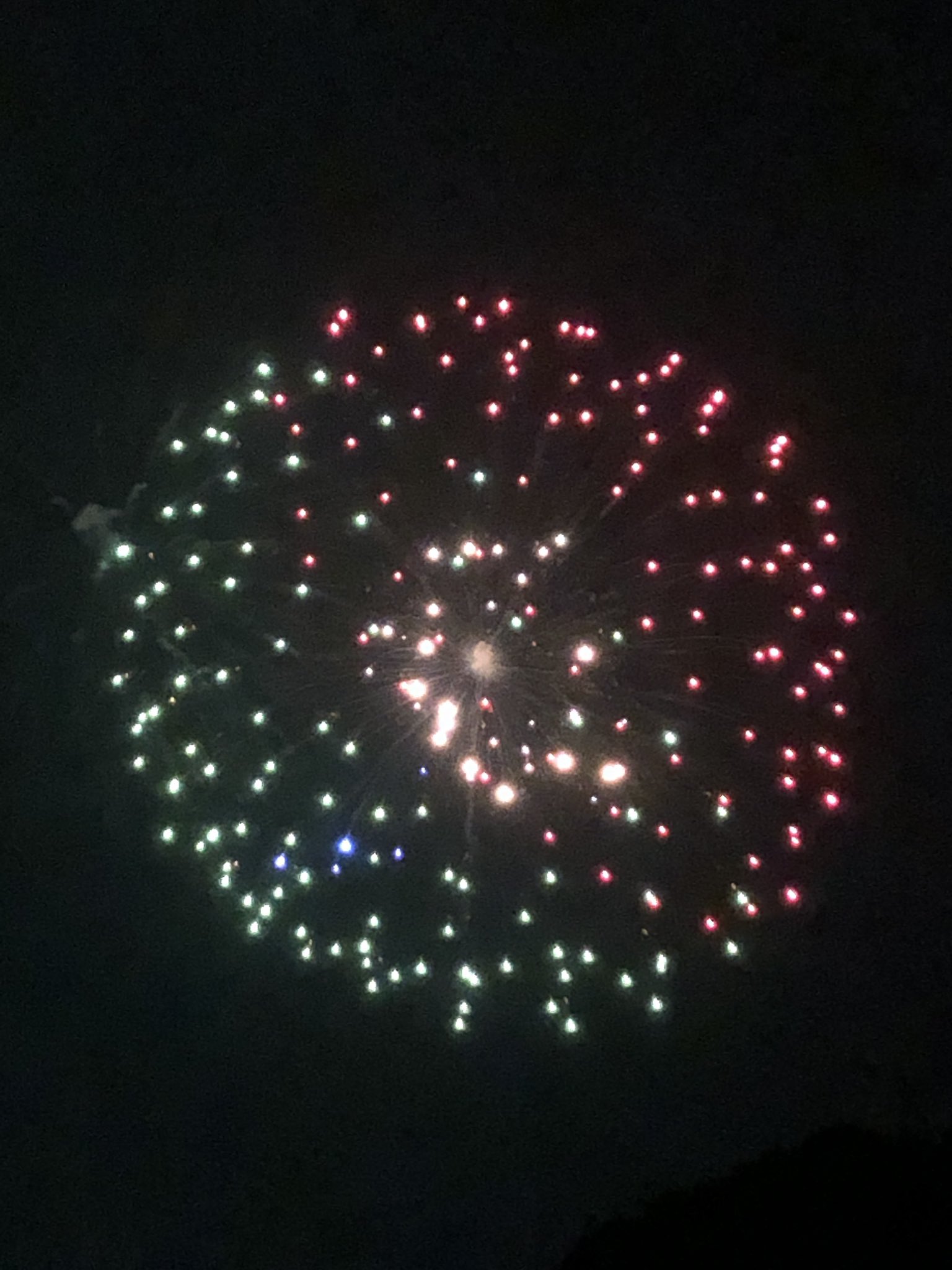 Uzivatel ダー岩井のツーリング写真館 Na Twitteru 飯能メッツァ花火大会 森と湖と花火と ラスト第3回目がスターました 11 7 19 30 10 今回は地元民なら知ってる遠足コース側からアタックしました なかなか見晴らし抜群 直前に小雨がパラついた