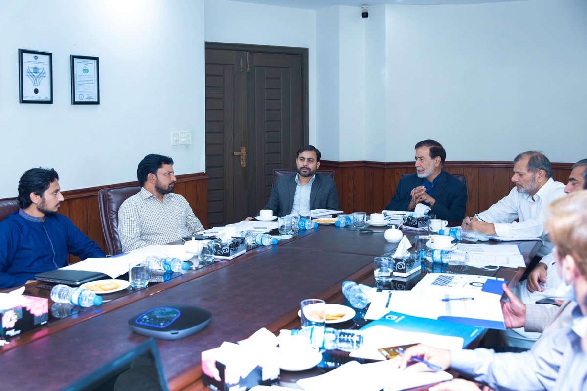 AlkhidmatOrg's tweet image. صدرالخدمت فاونڈیشن پاکستان محمد عبدالشکور کی زیر صدارت آرفن فیملی سپورٹ پروگرام بورڈ کا الخدمت کمپلیکس لاہور میں اجلاس، پچھلے سال کی کارکردگی کا جائزہ لیا گیا اور آئندہ کے لائحہ عمل اور اہداف کے حوالے سے مشاورت کی گئی.
#Pakistan #alkhidmat #OFSP #lahore #help #support #orphans