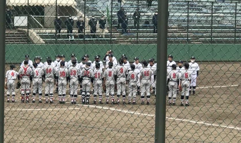 戸塚リトルシニア 南関東支部 1年生大会 4回戦 川崎シニアさんに勝利しベスト4進出です 4回先制するも 同点に追いつかれ 8回タイブレークへ 先頭の辻 上原 家木 中田と4連打と打線が繋がりなんとか勝利できました 横浜市 シニアリーグ