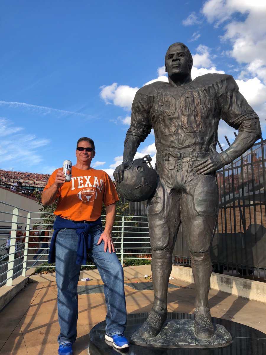 UT hosts WV today &amp; two years ago I had the privilege of attending this great event. Note I am not filming a beer commercial vs paying tribute to the great Earl Campbell!

#texasfootball