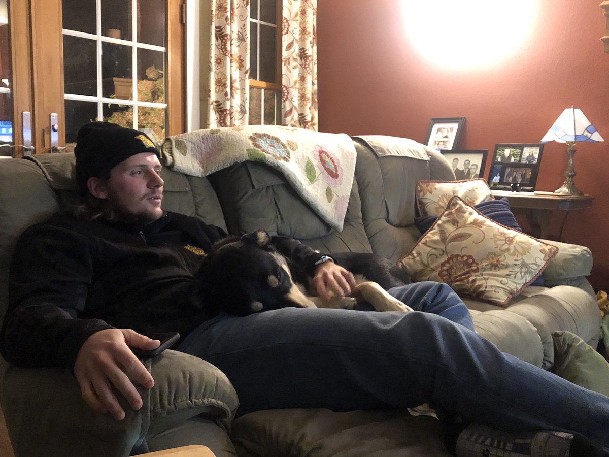 AHanlan's tweet photo. This guy is 2️⃣0️⃣ today 💞🎉He is always first to help his team, he loves Bentley 🐶 and is his brother’s biggest fan. Enjoy your Arkansas Adventure @Zach_Hanlan23 and we can’t wait to celebrate YOU soon. We LOVE, love, LoVe you! 😘 HaPpY 🥳Birthday Z 🎈 https://t.co/Dvx1GkxvXR