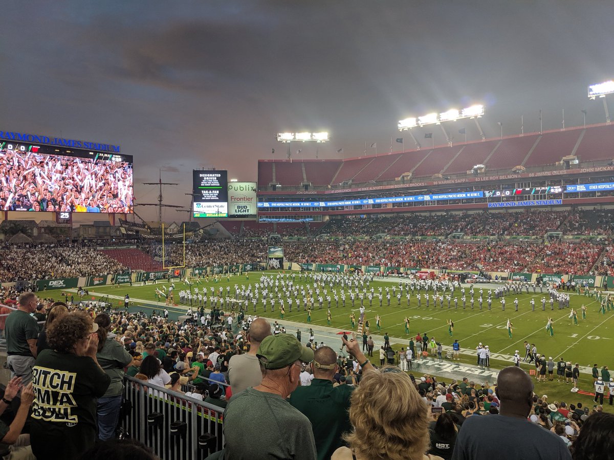 mmmfowler's tweet photo. #usfvirtualtailgate I can't wait to be at an in person tailgate again! https://t.co/r6JxM8QP2H