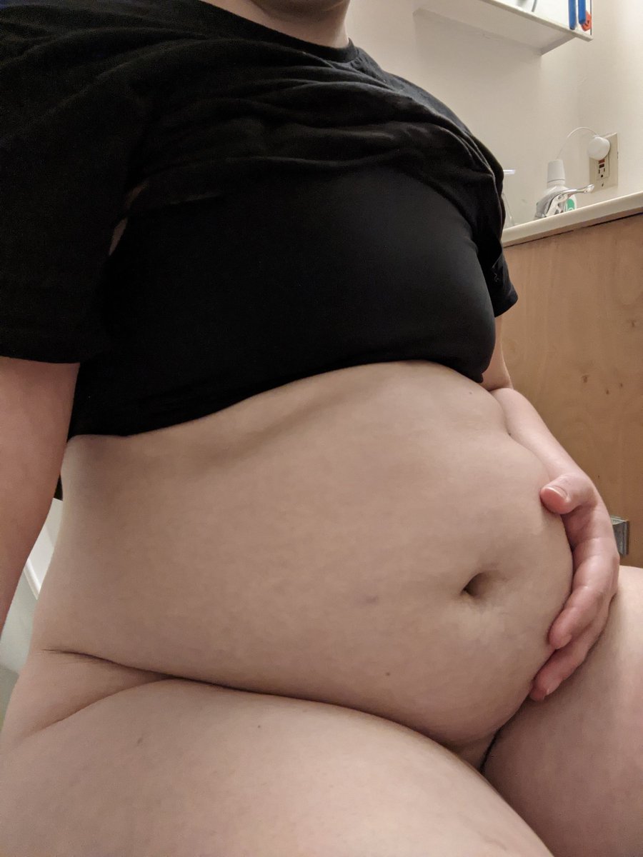 hungrybutch's tweet photo. i think im getting fatter π³π³
#gettingfatter #queerfeedee #weightgain #bellykink #stuffingkink #femalefeedee #femalegainer https://t.co/0f36ZiWAI6