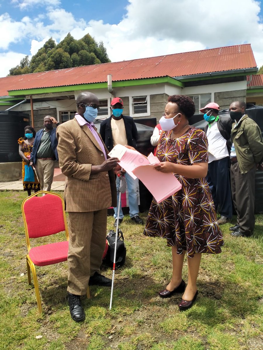 As learning resumes, I have today issued sanitary pads for schools, water tanks for safe drinking water and hand washing, as well as issuance of bursary cheques to students from needy background, courtesy of the @NGAAF_KE kitty. #KaziKwaMpango