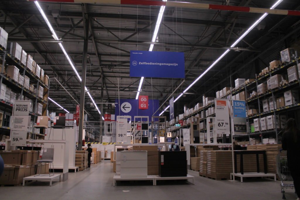 Tilburger (28) aangehouden voor mishandeling IKEA beveiliger..